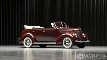 1937 Ford Deluxe