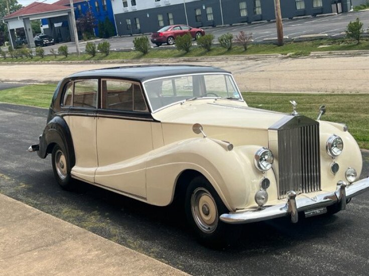 Thumbnail Photo undefined for 1956 Rolls-Royce Silver Wraith