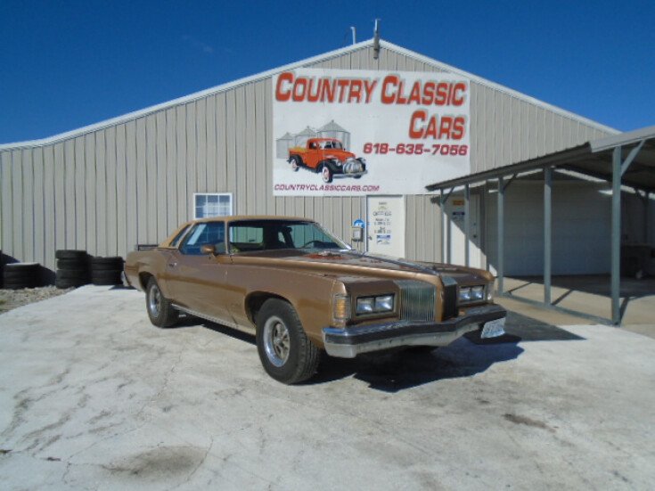 Photo for 1976 Pontiac Grand Prix