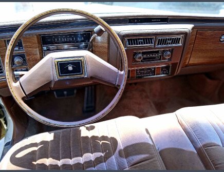Photo 1 for 1983 Cadillac De Ville Coupe for Sale by Owner