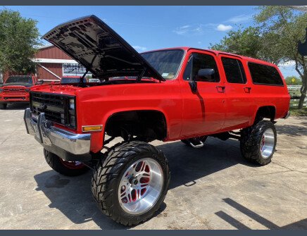 Photo 1 for 1987 Chevrolet Suburban 4WD for Sale by Owner