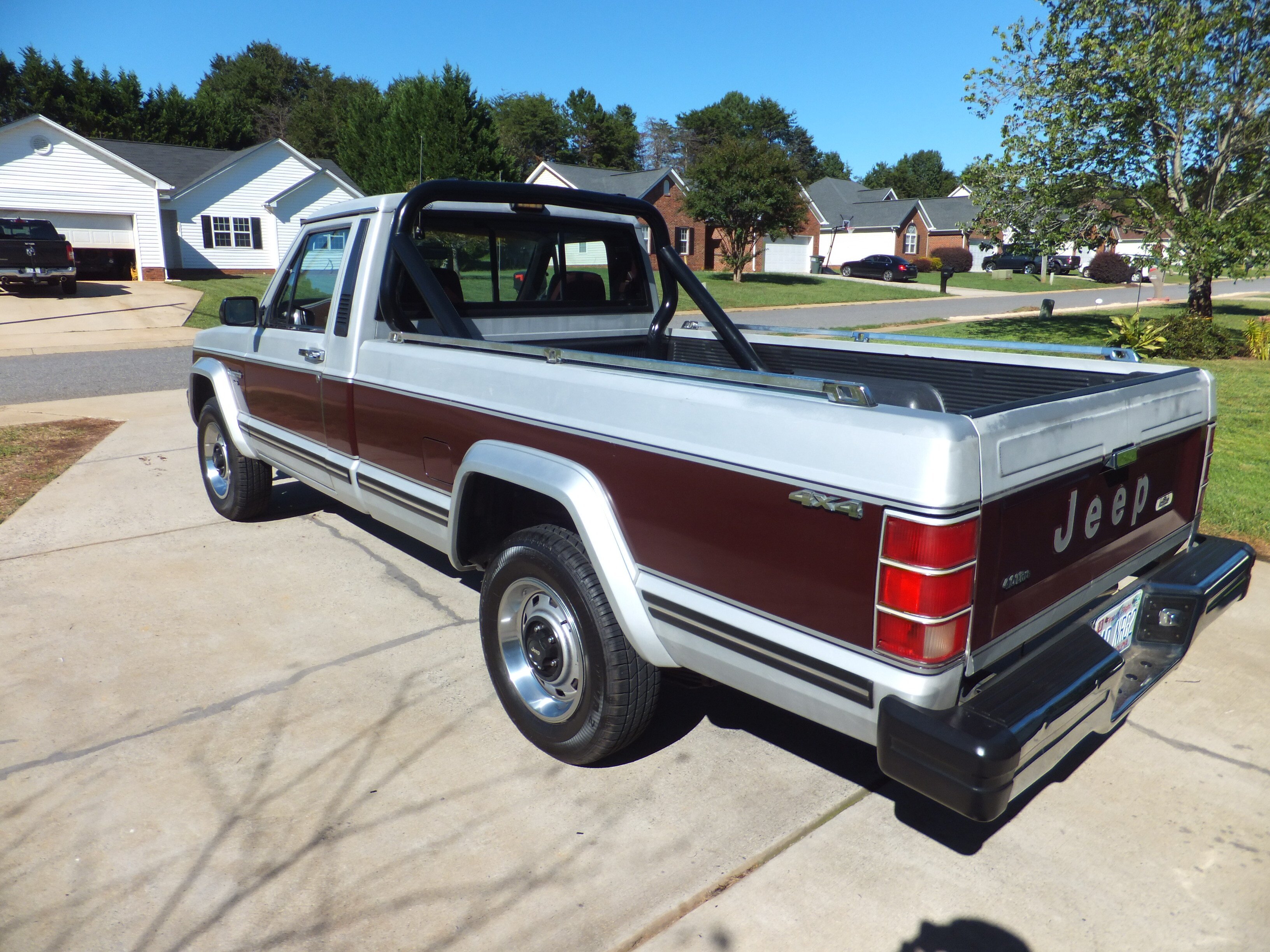 1987 Jeep Comanche 4x4 Laredo Long Bed