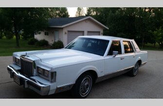 Lincoln Town Car Classics For Sale Classics On Autotrader