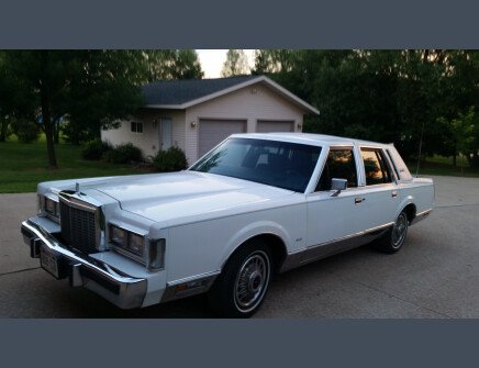 Photo 1 for 1987 Lincoln Town Car Signature for Sale by Owner