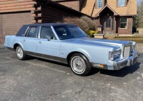 1987 Lincoln Town Car Signature for sale 101870680
