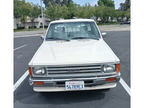 1987 Toyota Pickup 2WD Regular Cab Deluxe