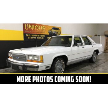 1989 Ford Crown Victoria LX Sedan