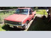 1990 Toyota Pickup 2WD Regular Cab Deluxe