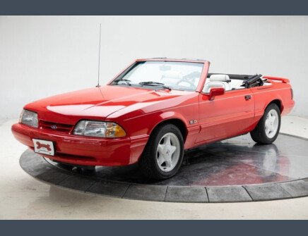 Photo 1 for 1992 Ford Mustang