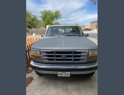 Photo 1 for 1993 Ford F150 4x4 Regular Cab XL for Sale by Owner