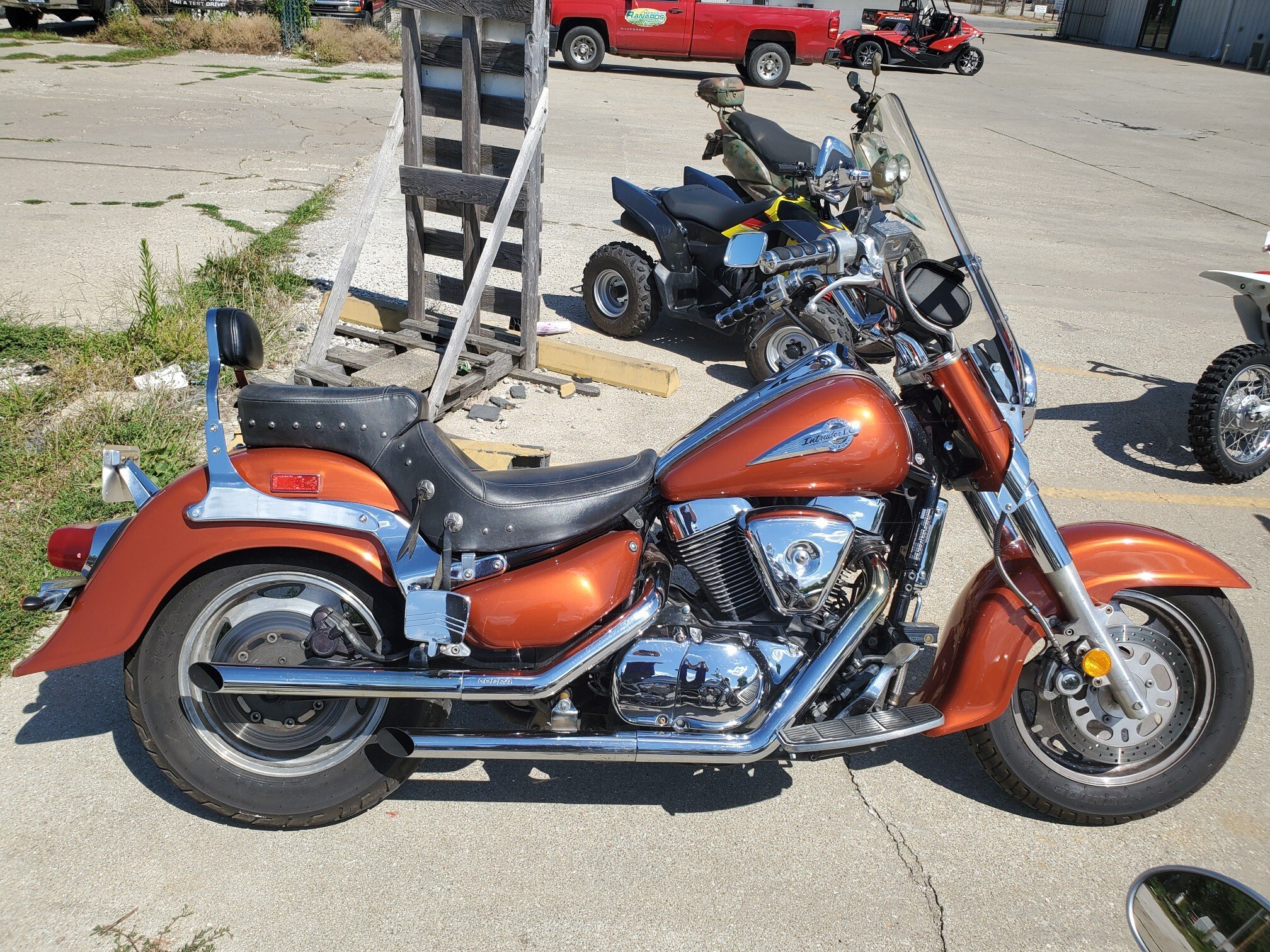 suzuki intruder 1500 bobber