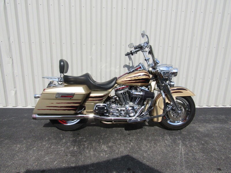 03 Harley Davidson Cvo Screamin Eagle Road King Anniversary For Sale Near St Charles Missouri Motorcycles On Autotrader