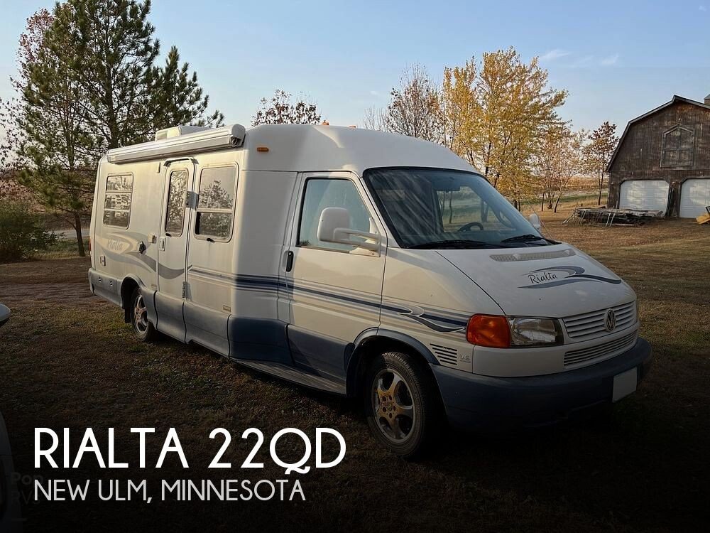 Winnebago Rialta Class C Motorhome Rvs For Sale Rvs On Autotrader