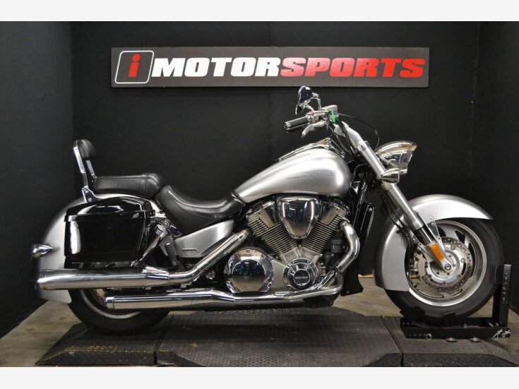 Thumbnail Photo undefined for 2005 Honda VTX1800