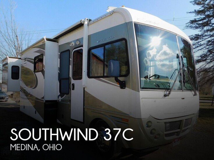 Thumbnail Photo undefined for 2006 Fleetwood Southwind