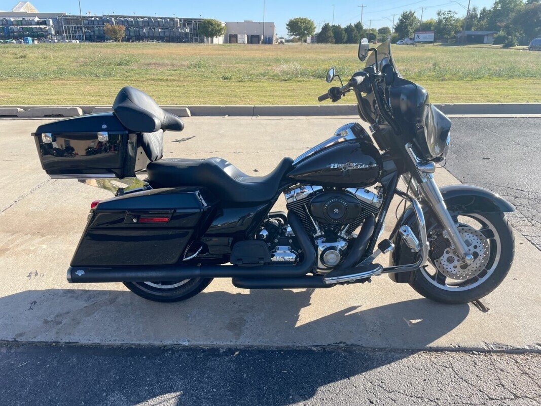 2009 street best sale glide for sale