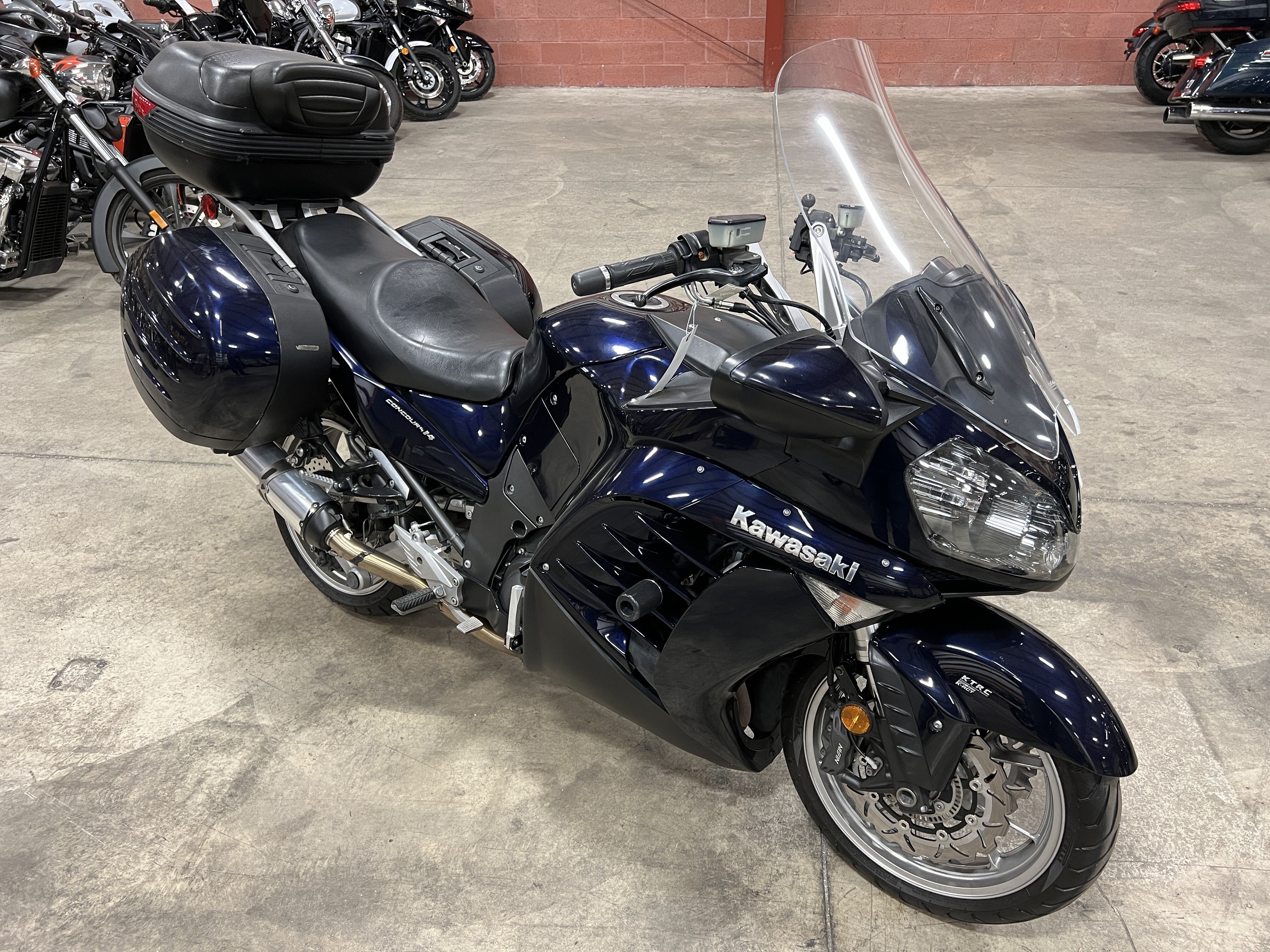 Used kawasaki deals concours for sale