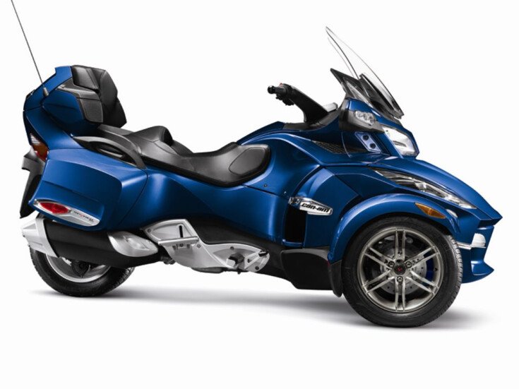 Thumbnail Photo undefined for 2012 Can-Am Spyder RT Audio And Convenience