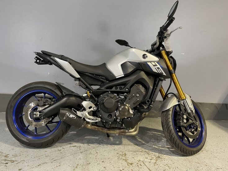 Thumbnail Photo undefined for 2015 Yamaha FZ-09