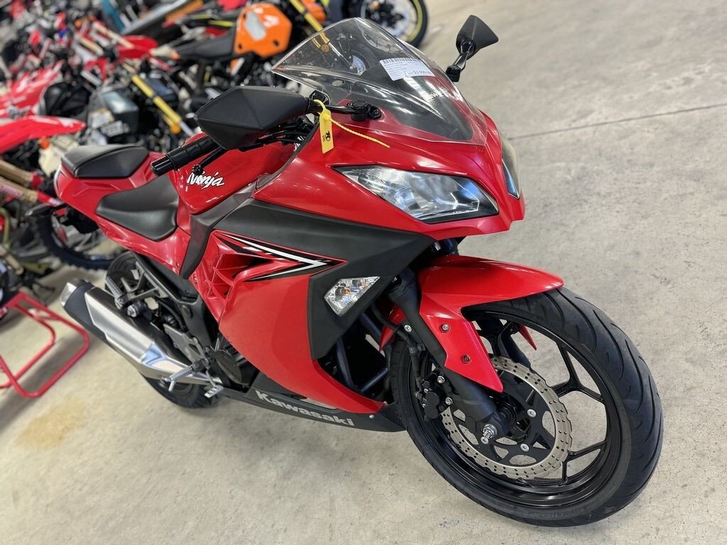 2016 Kawasaki Ninja 300 for sale near Jacksonville Florida 32244