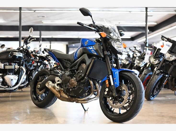 Thumbnail Photo undefined for 2016 Yamaha FZ-09