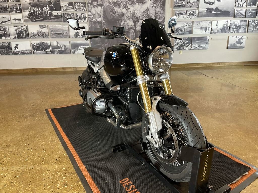 r ninet store