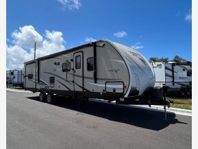 2017 Coachmen Freedom Express for sale 300424193