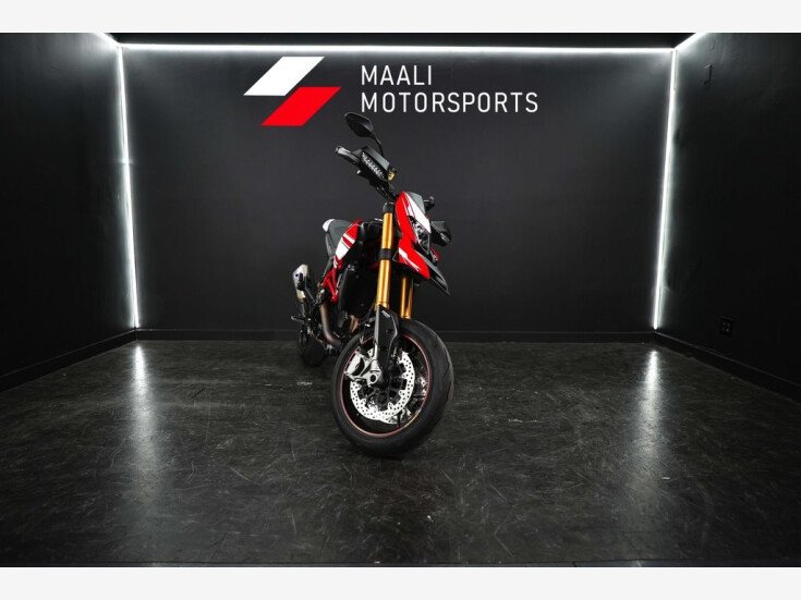 Thumbnail Photo undefined for 2017 Ducati Hypermotard 939