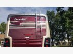 Thumbnail Photo 22 for 2017 Fleetwood Bounder 35K