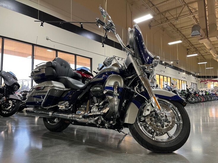 Thumbnail Photo undefined for 2017 Harley-Davidson CVO Electra Glide Ultra Limited