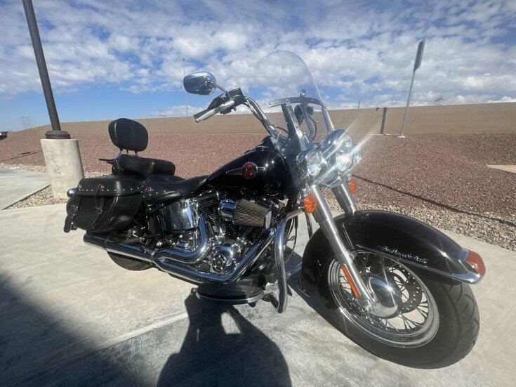 Thumbnail Photo undefined for 2017 Harley-Davidson Softail Heritage Classic