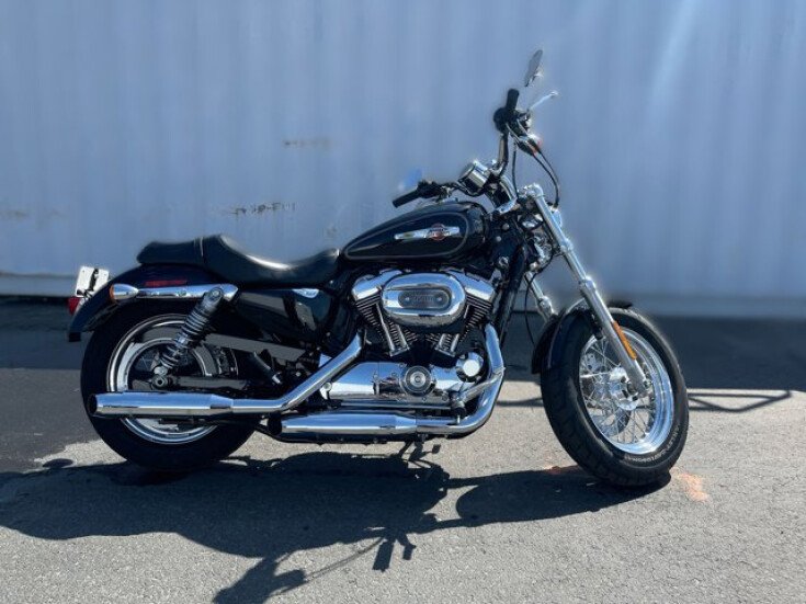 Thumbnail Photo undefined for 2017 Harley-Davidson Sportster 1200 Custom