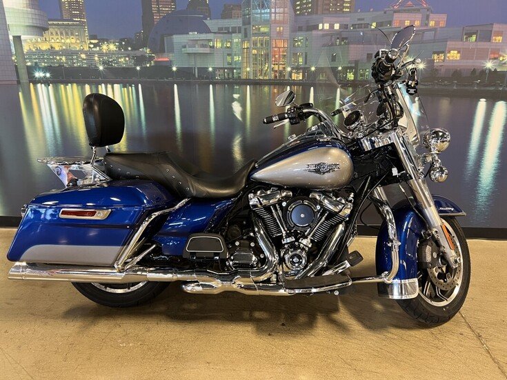 Thumbnail Photo undefined for 2017 Harley-Davidson Touring Road King