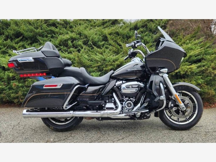 Thumbnail Photo undefined for 2017 Harley-Davidson Touring