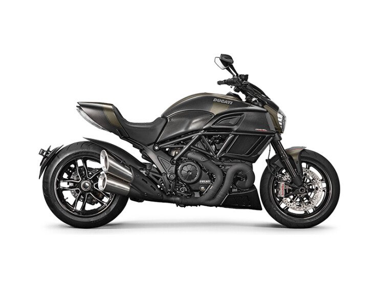 2018 Ducati Diavel Carbon specifications