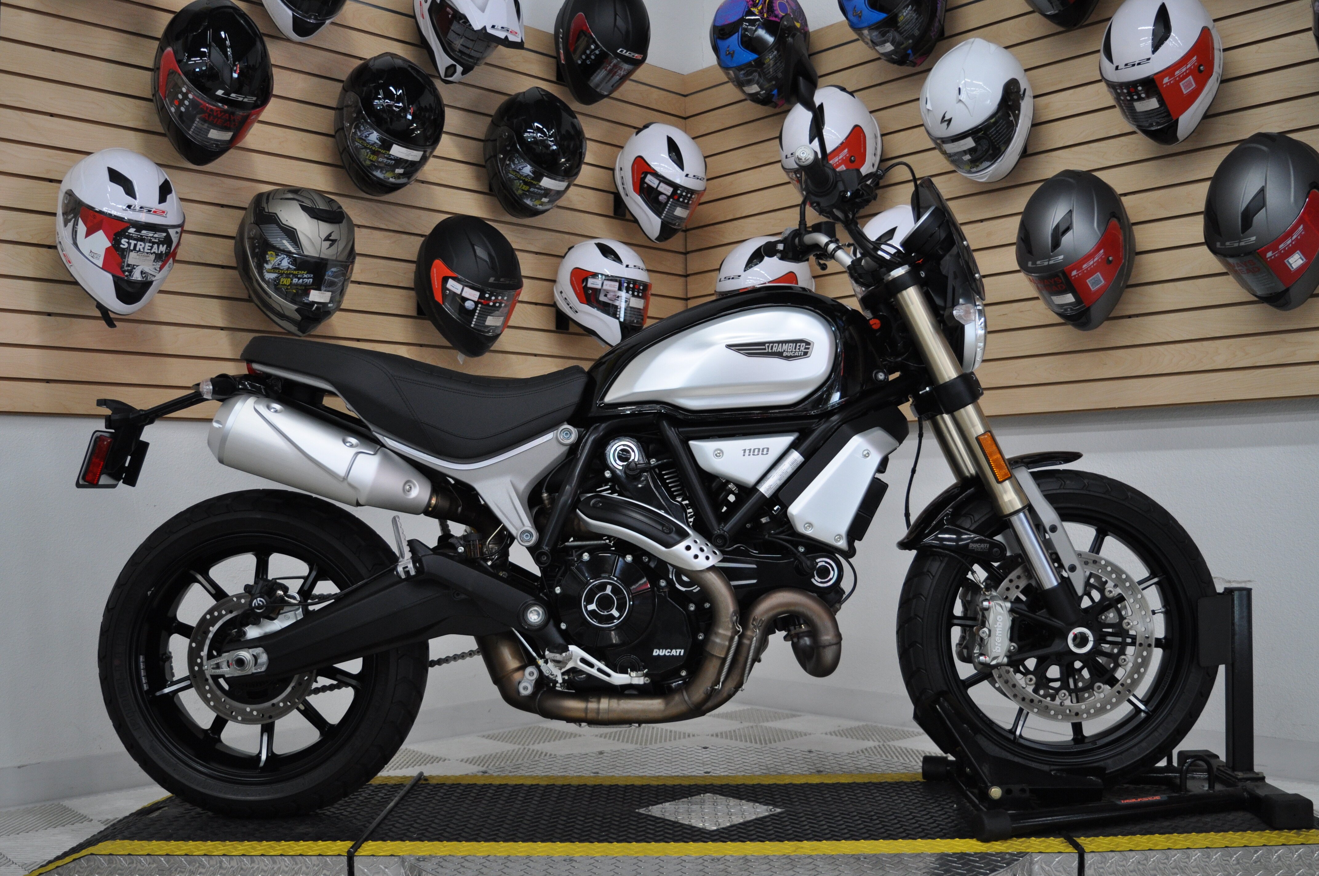 ducati scrambler 300