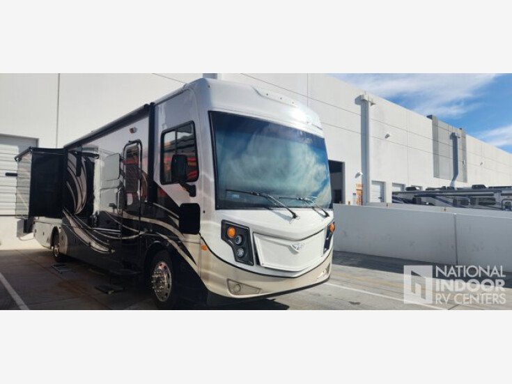 Thumbnail Photo undefined for 2018 Fleetwood Pace Arrow 36U