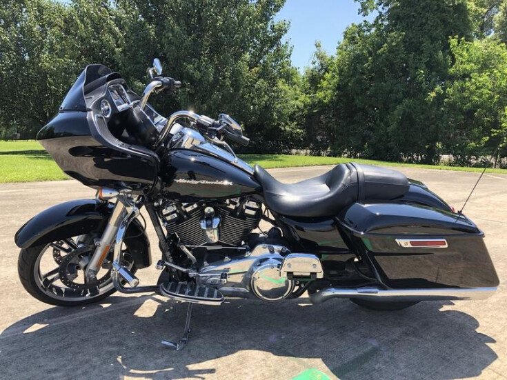 Thumbnail Photo undefined for 2018 Harley-Davidson Touring