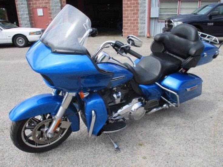 Thumbnail Photo undefined for 2018 Harley-Davidson Touring