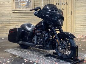 2018 Harley-Davidson Touring for sale 201526403