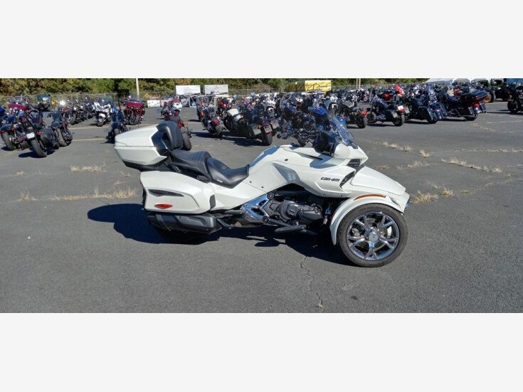 Thumbnail Photo undefined for 2019 Can-Am Spyder F3