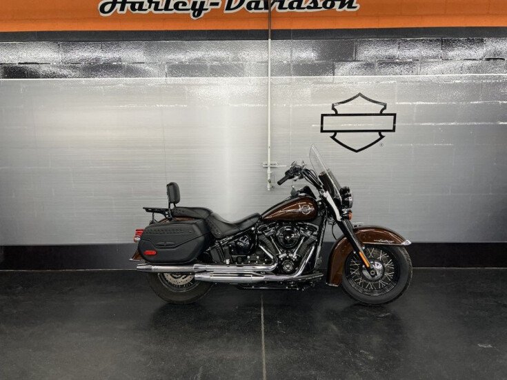 Thumbnail Photo undefined for 2019 Harley-Davidson Softail Heritage Classic