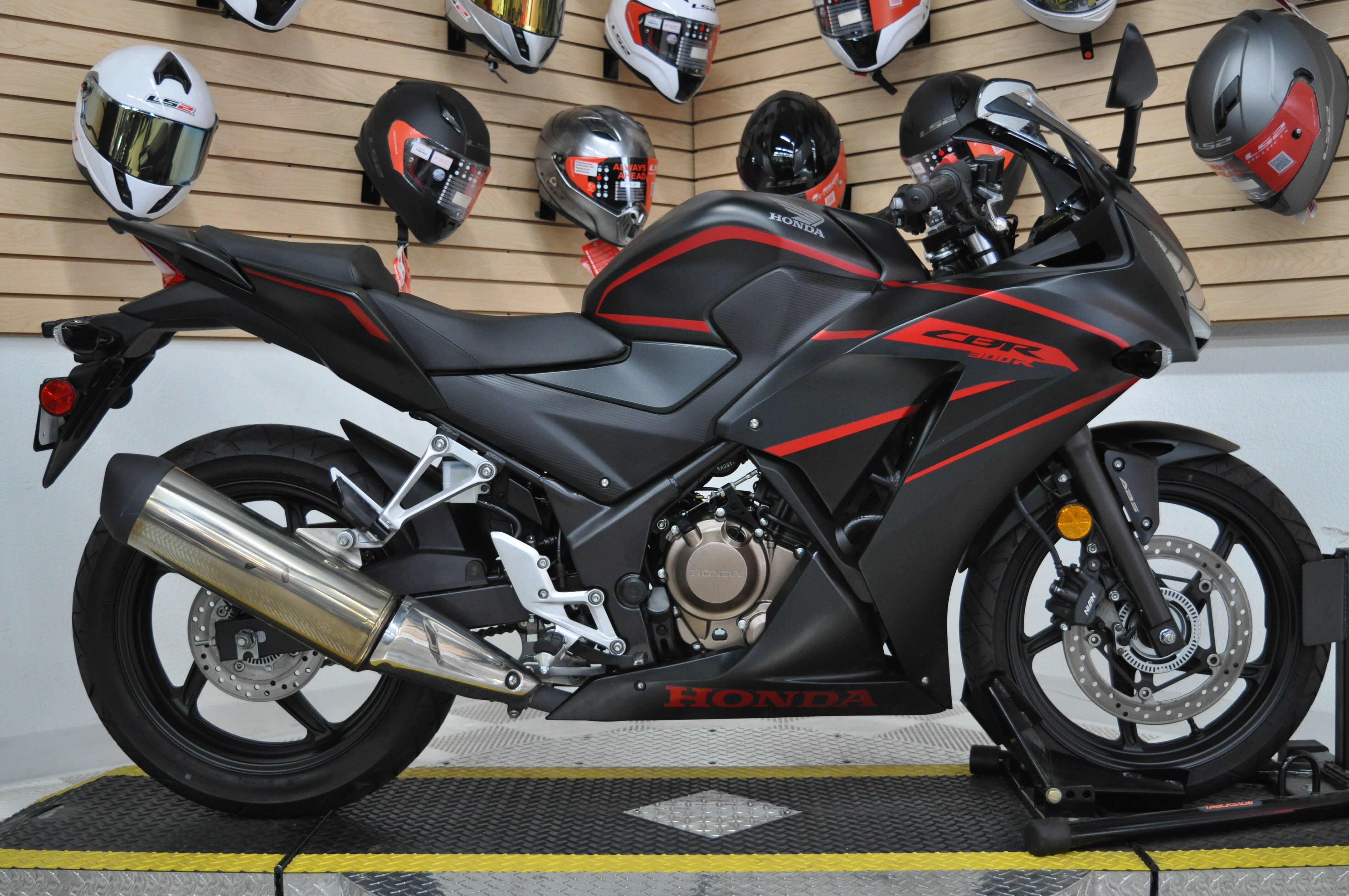 2019 honda cbr300r