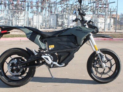 2017 Zero DSR Electric Motorcycle Review - Motorcycles on Autotrader