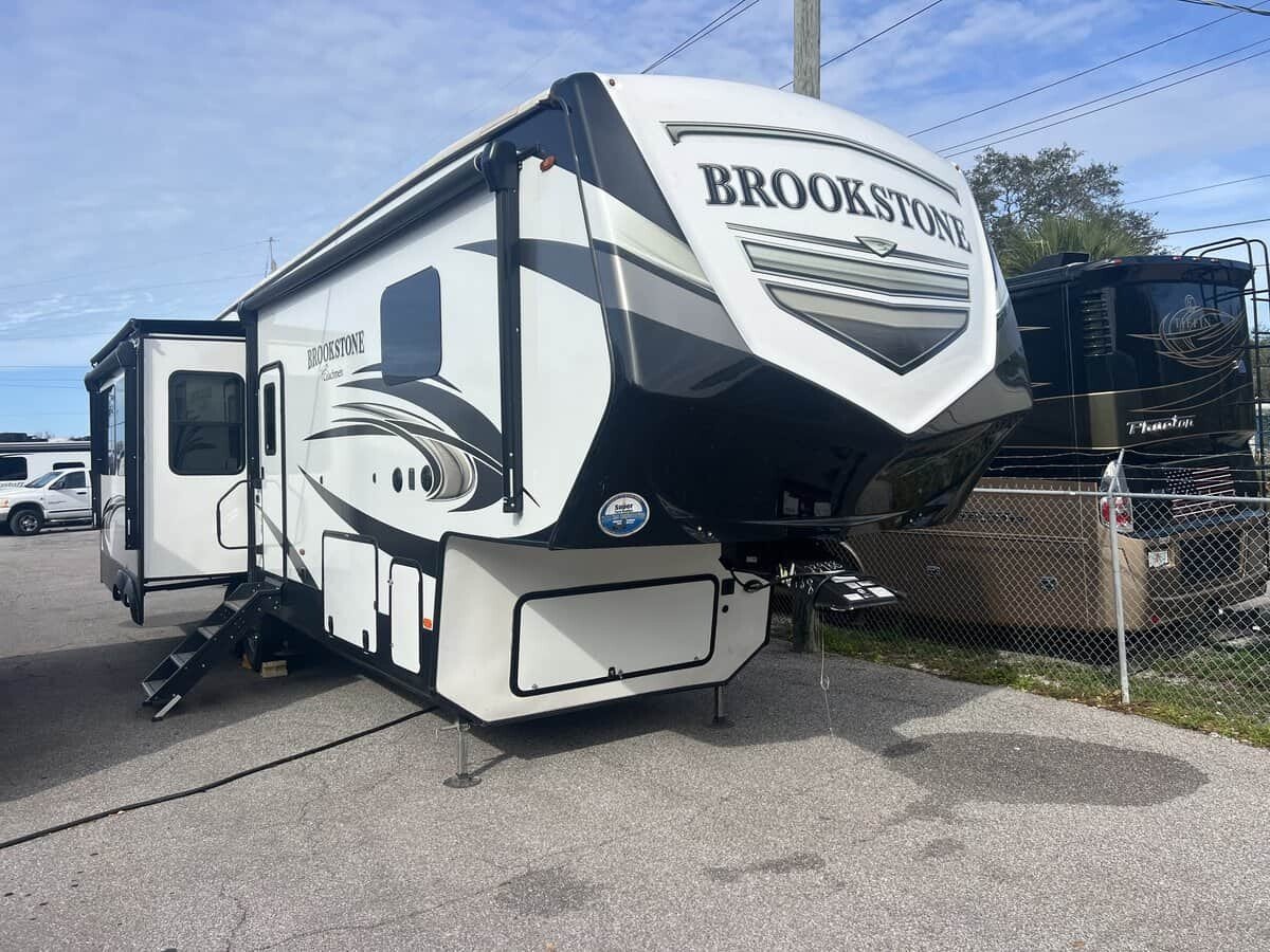 2015 Coachmen Brookstone 325RL Specifications Photos and Model Info