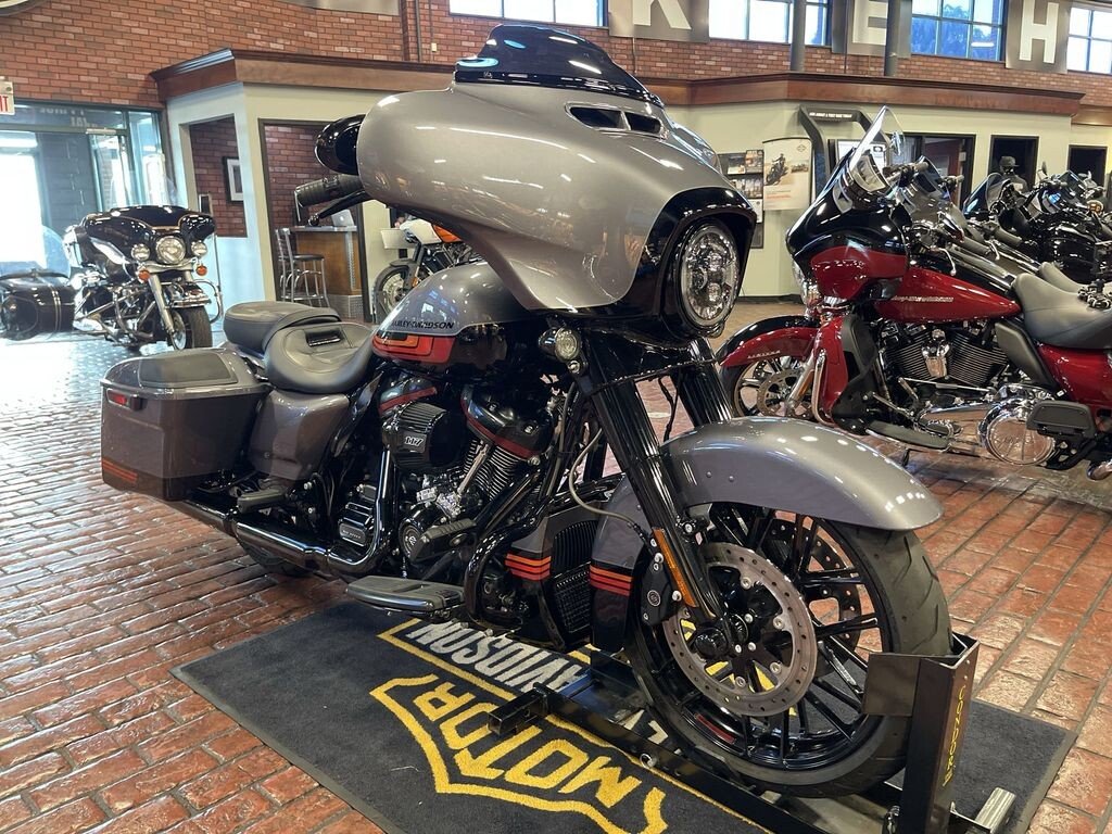 screamin eagle street glide for sale