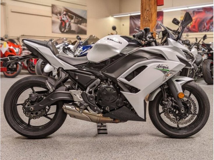 Thumbnail Photo undefined for 2020 Kawasaki Ninja 650 KRT Edition