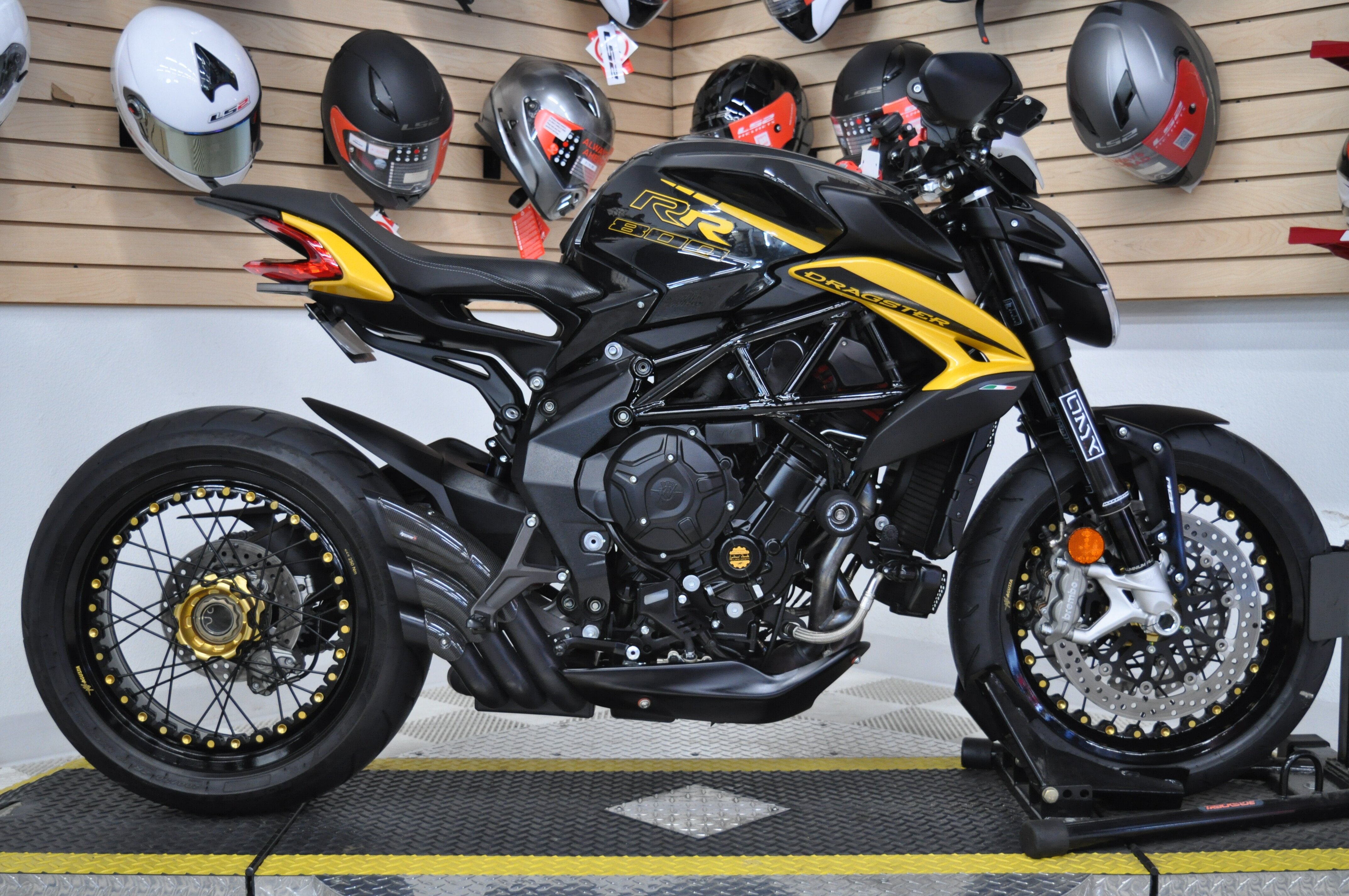 MV Agusta brutale 800 2013