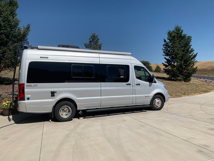 Thumbnail Photo undefined for 2020 Winnebago Boldt 70KL