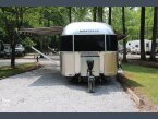 Thumbnail Photo 3 for 2021 Airstream Globetrotter